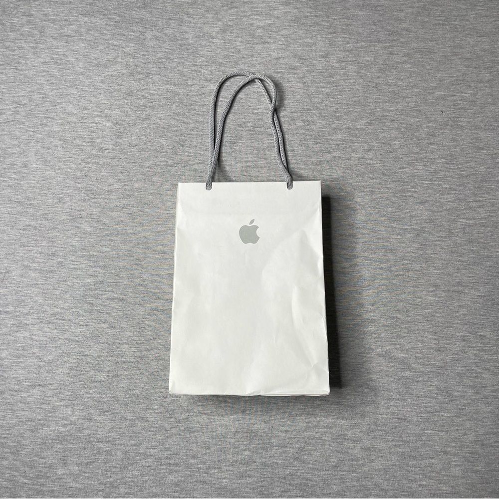Apple Store 9”x6” White Gift Bag